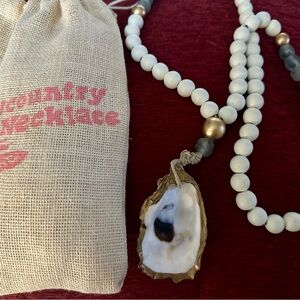 Chic White and Gold Beaded Necklace with Shell Pendant